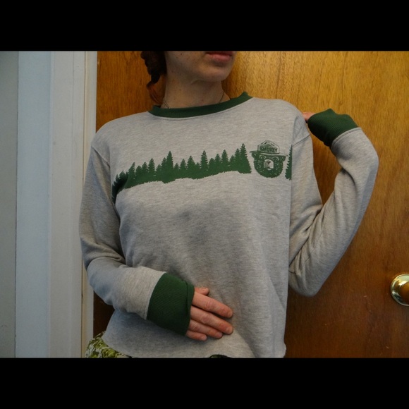 Smokey the bear ringer sweatshirt - Picture 3 of 8